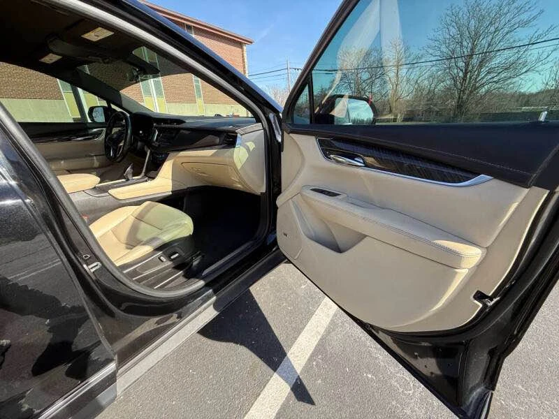 2017 Cadillac XT5 - Image 14 of 17