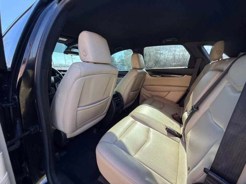 2017 Cadillac XT5 - Image 11 of 17