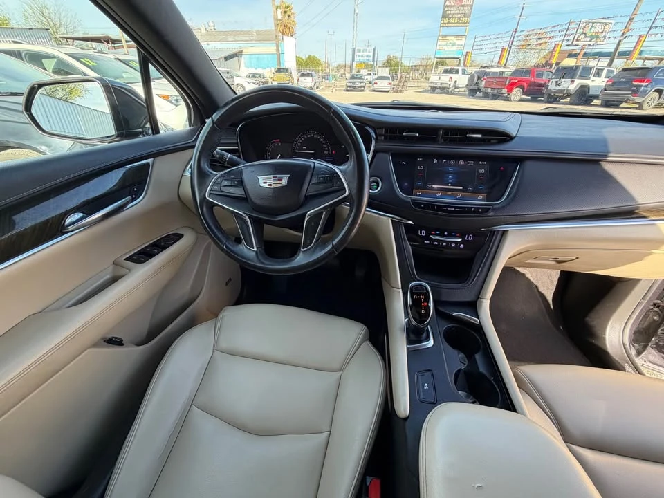 2017 Cadillac XT5 - Image 5 of 12