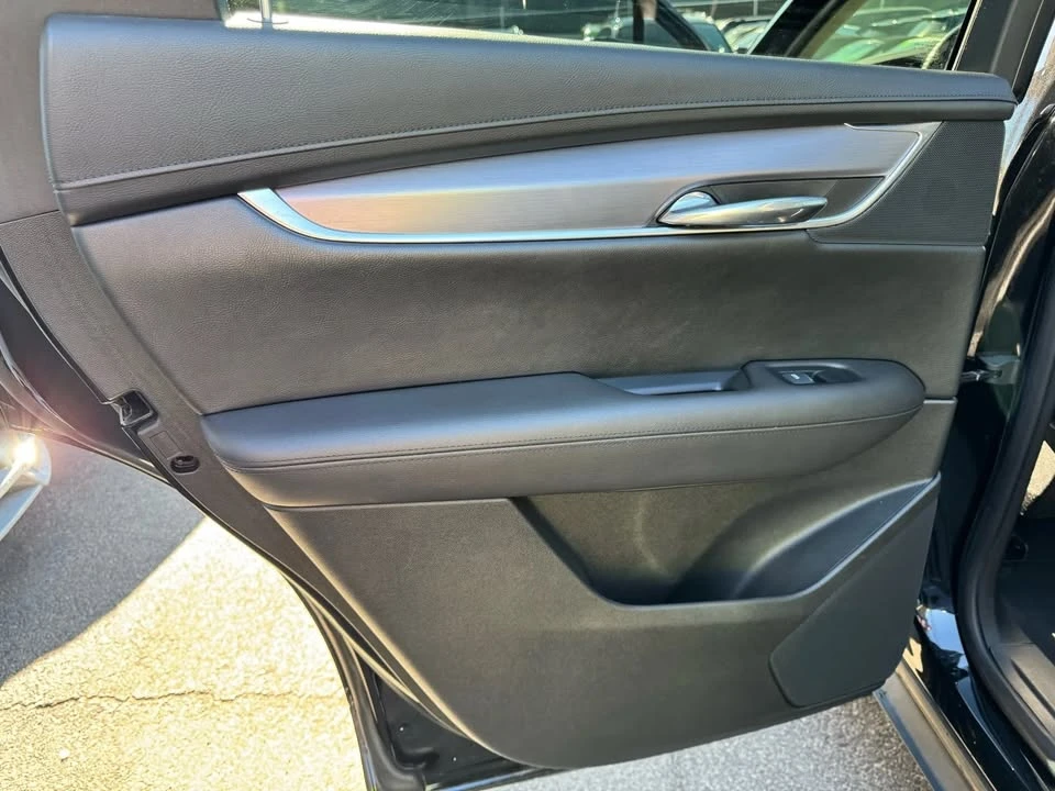 2017 Cadillac XT5 - Image 16 of 20