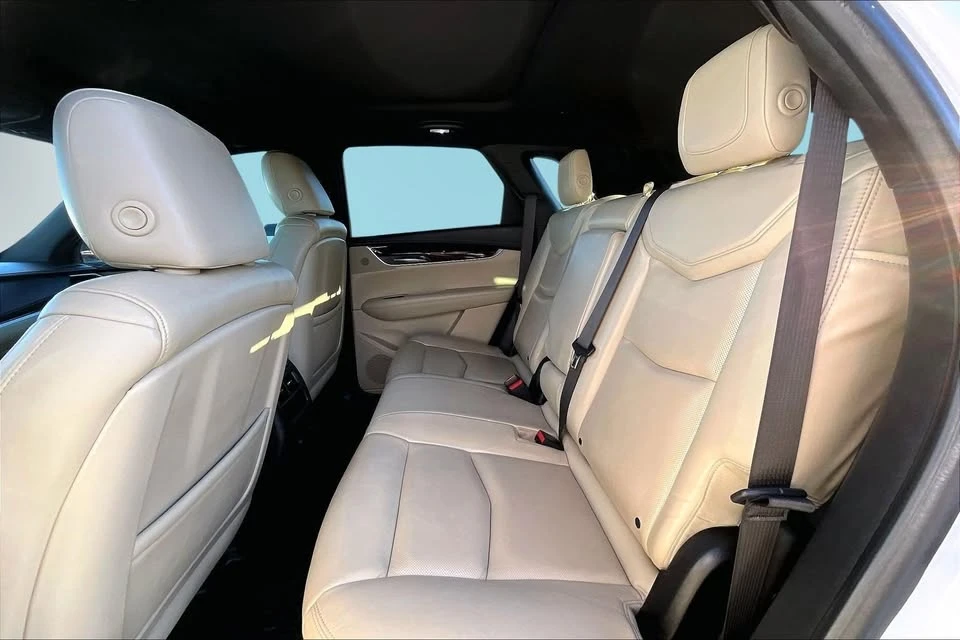 2017 Cadillac XT5 - Image 2 of 15