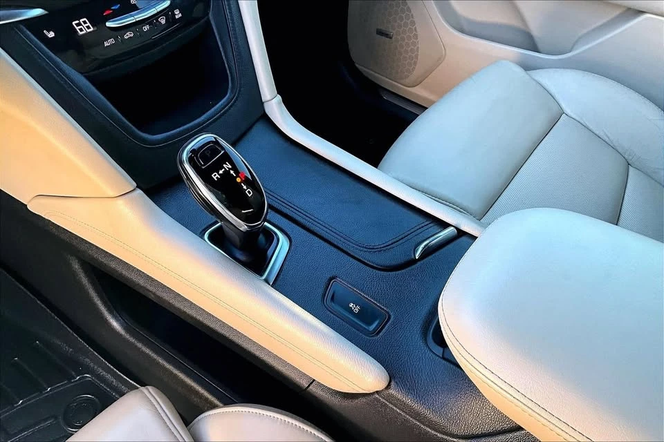 2017 Cadillac XT5 - Image 6 of 15