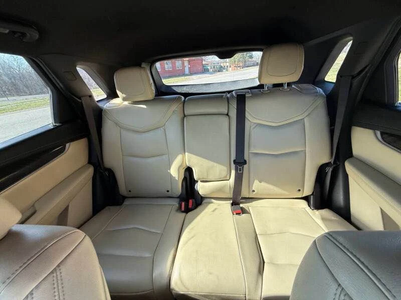2017 Cadillac XT5 - Image 10 of 17