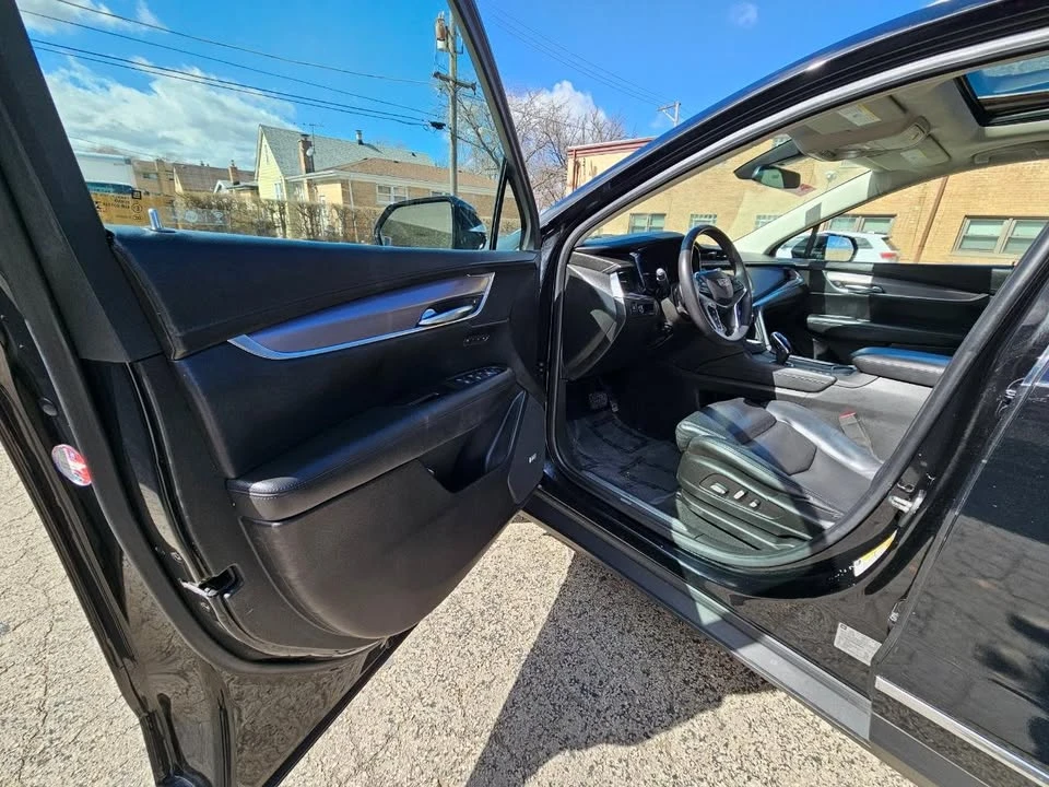 2017 Cadillac XT5 - Image 16 of 19