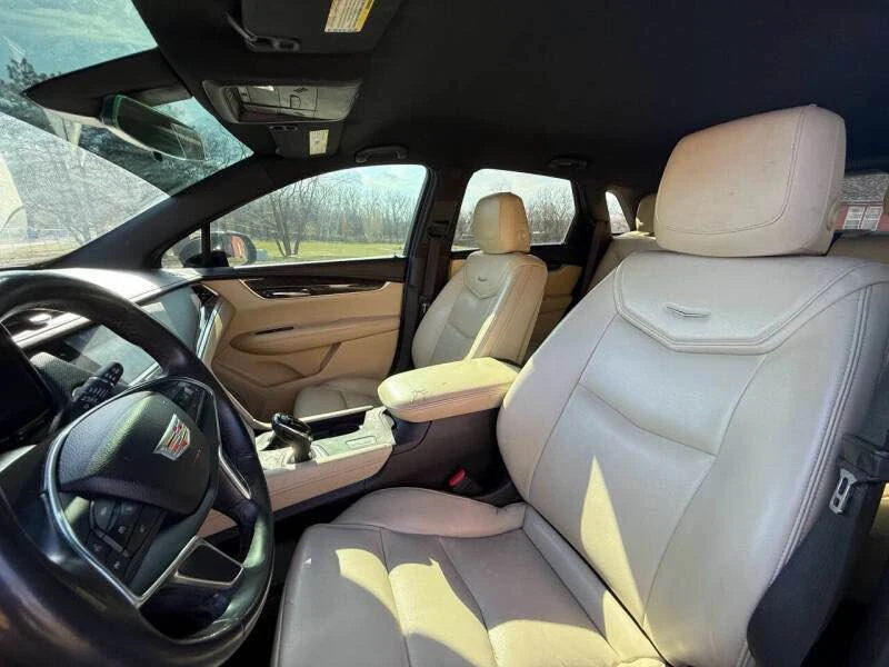 2017 Cadillac XT5 - Image 9 of 17