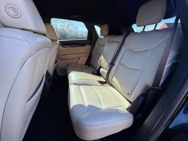 2017 Cadillac XT5 - Image 12 of 17