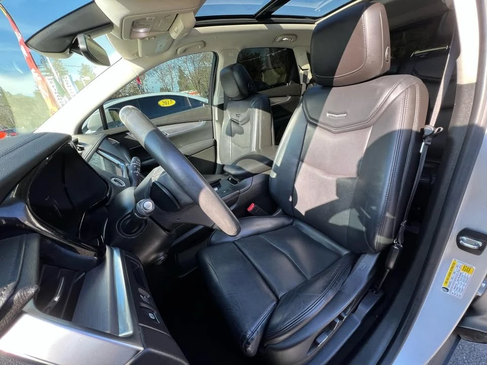 2017 Cadillac XT5 - Image 12 of 20