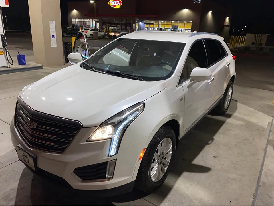 2017 Cadillac XT5 - Image 2 of 13