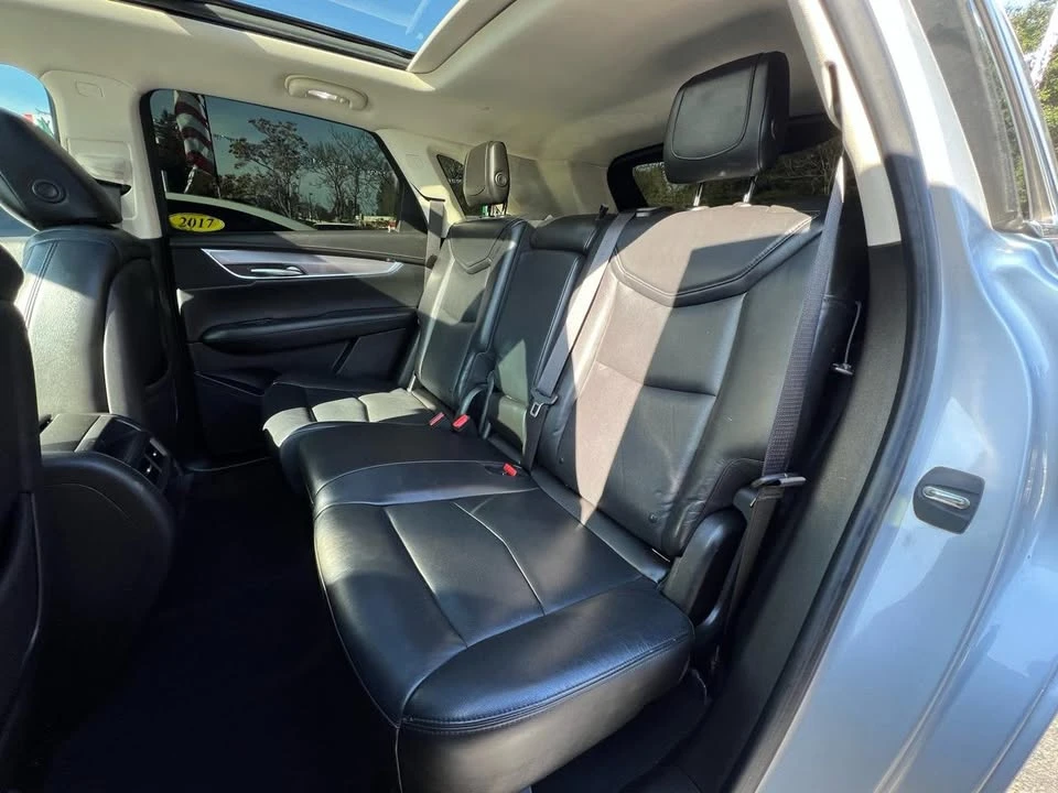 2017 Cadillac XT5 - Image 19 of 20