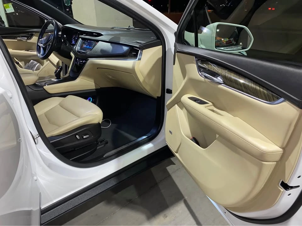2017 Cadillac XT5 - Image 11 of 13