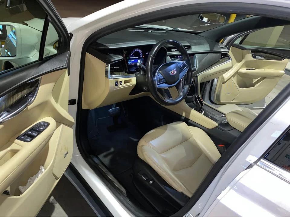 2017 Cadillac XT5 - Image 6 of 13