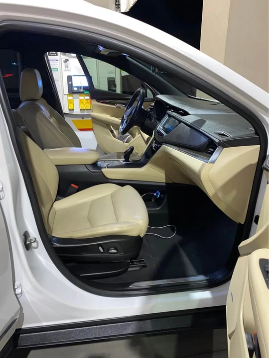 2017 Cadillac XT5 - Image 10 of 13