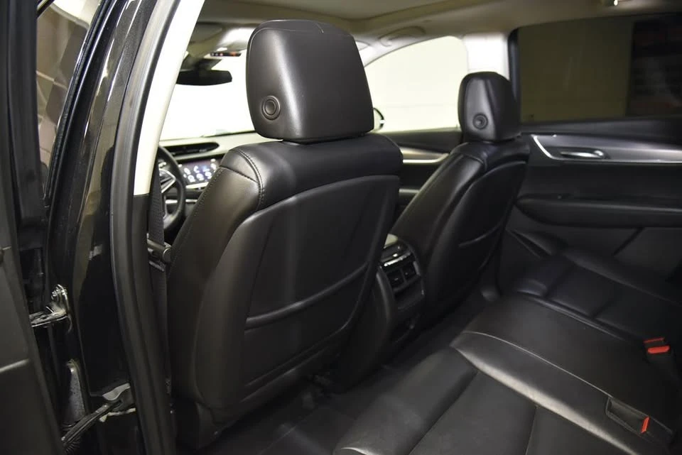 2017 Cadillac XT5 - Image 16 of 20