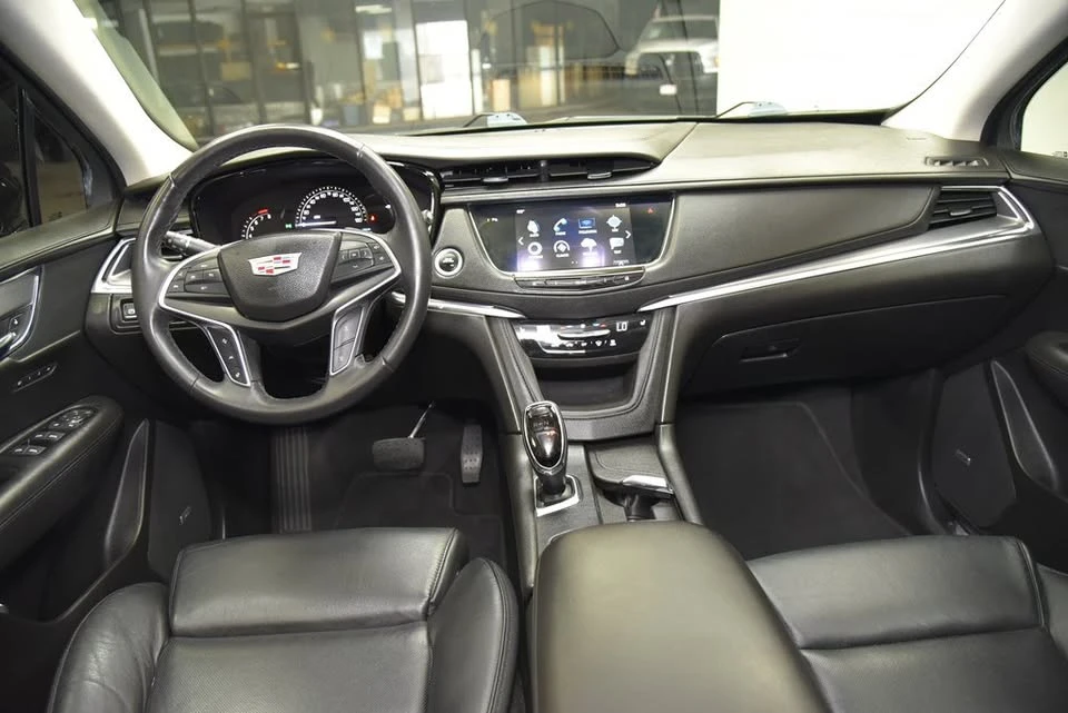 2017 Cadillac XT5 - Image 18 of 20