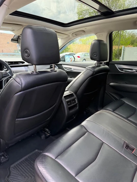 2017 Cadillac XT5 - Image 5 of 13