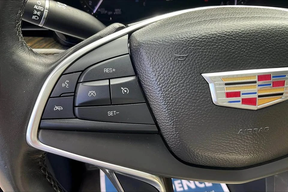2017 Cadillac XT5 - Image 17 of 20