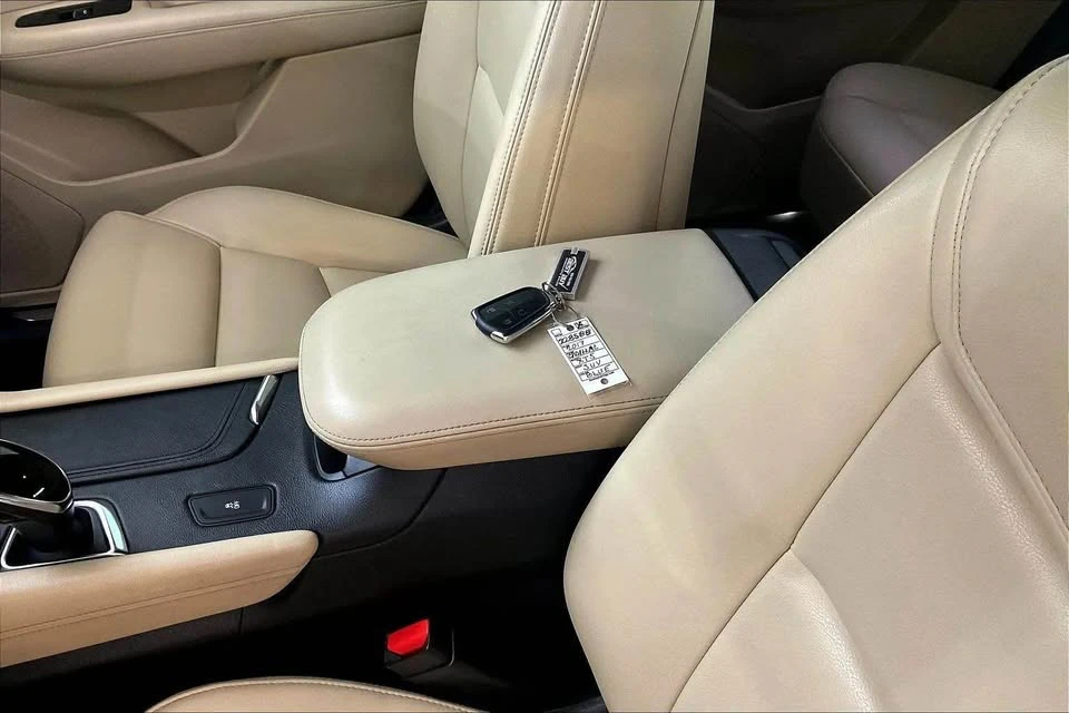 2017 Cadillac XT5 - Image 12 of 20