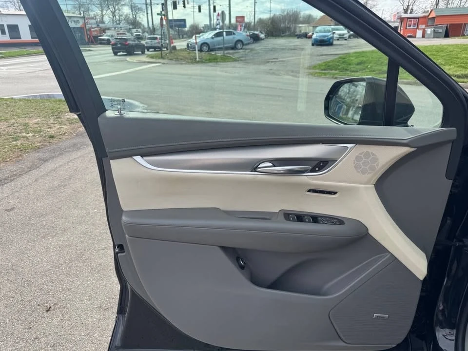 2017 Cadillac XT5 - Image 11 of 20