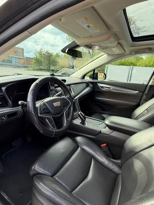 2017 Cadillac XT5 - Image 2 of 13