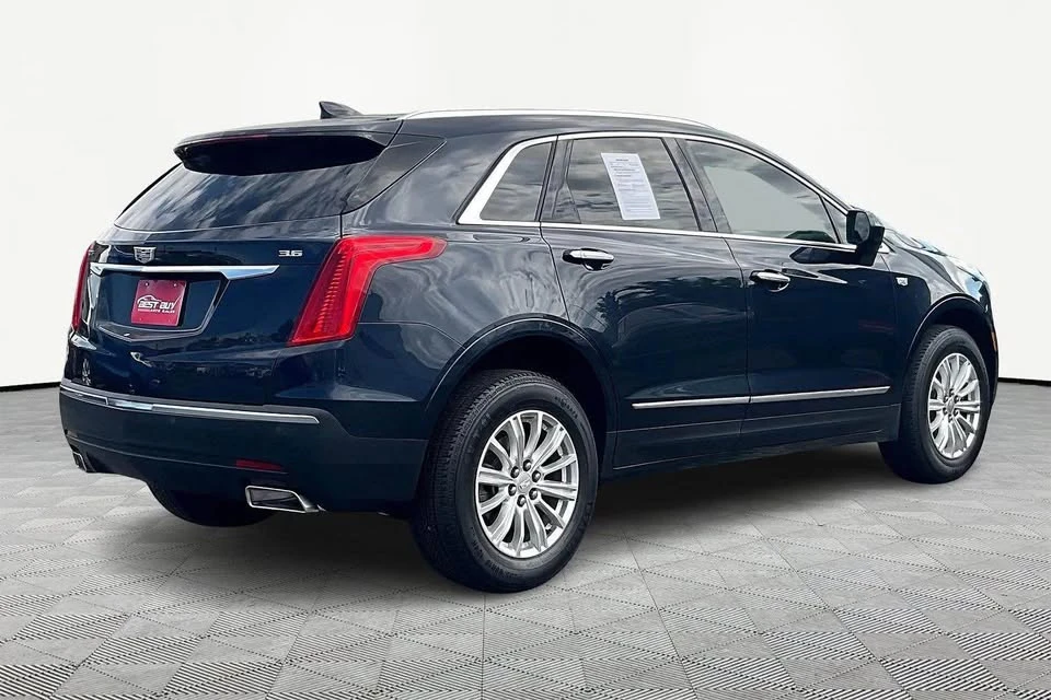 2017 Cadillac XT5 - Image 2 of 20
