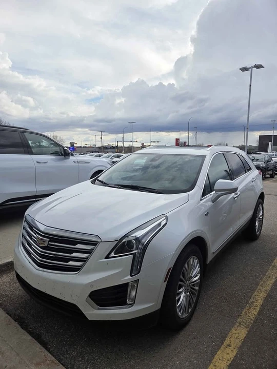 2017 Cadillac XT5 - Image 2 of 7