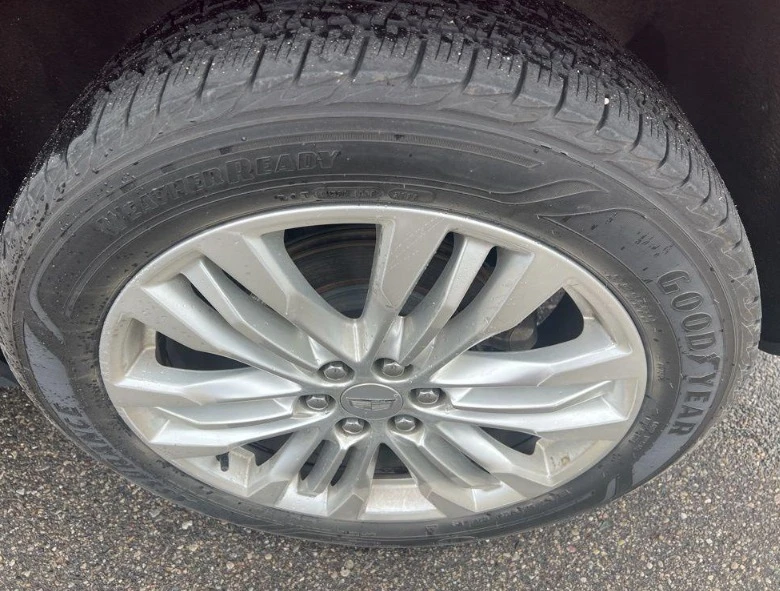 2017 Cadillac XT5 - Image 9 of 13