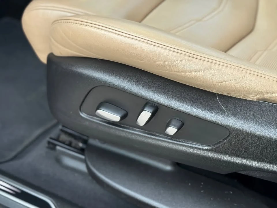 2017 Cadillac XT5 - Image 10 of 18