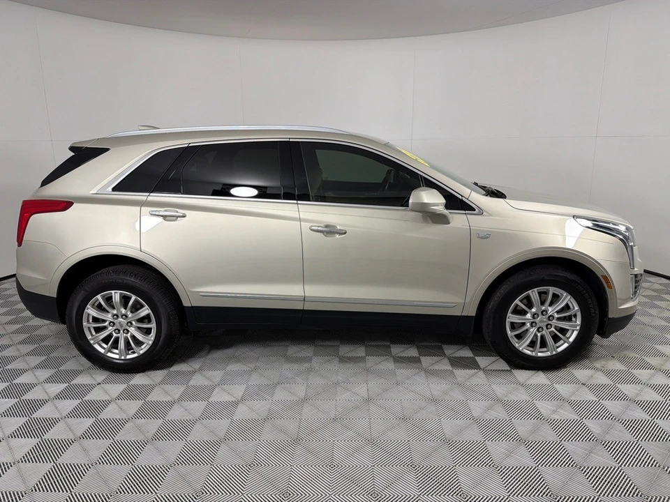 2017 Cadillac XT5 - Image 4 of 21