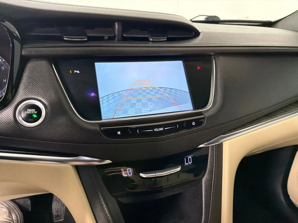 2017 Cadillac XT5 - Image 17 of 21