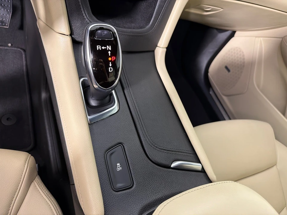 2017 Cadillac XT5 - Image 18 of 21