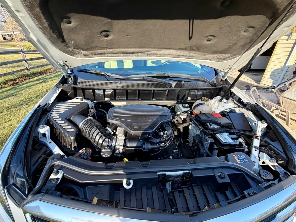 2017 Cadillac XT5 - Image 8 of 15