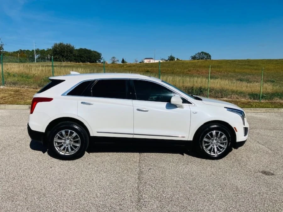 2017 Cadillac XT5 - Image 2 of 15