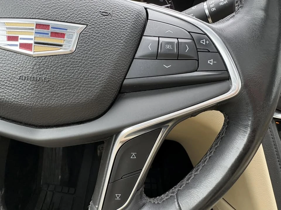 2017 Cadillac XT5 - Image 18 of 20