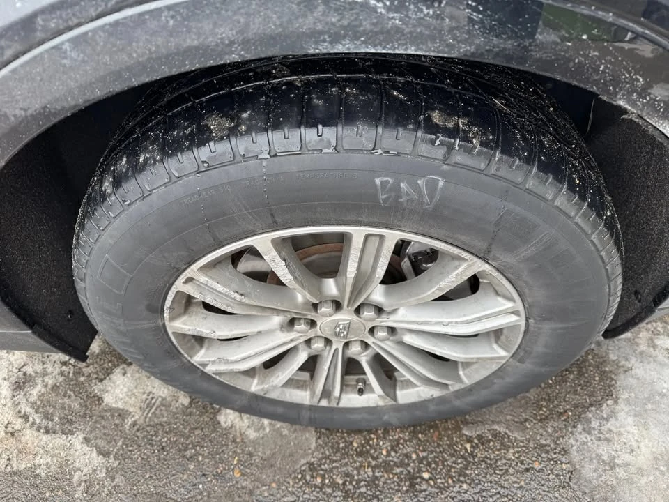 2017 Cadillac XT5 - Image 4 of 11
