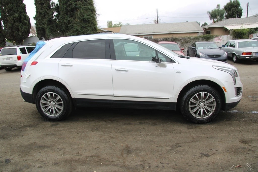 2017 Cadillac XT5 - Image 8 of 21