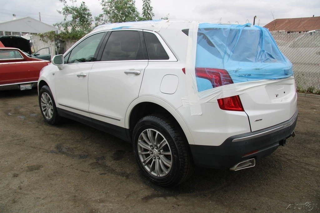 2017 Cadillac XT5 - Image 5 of 21