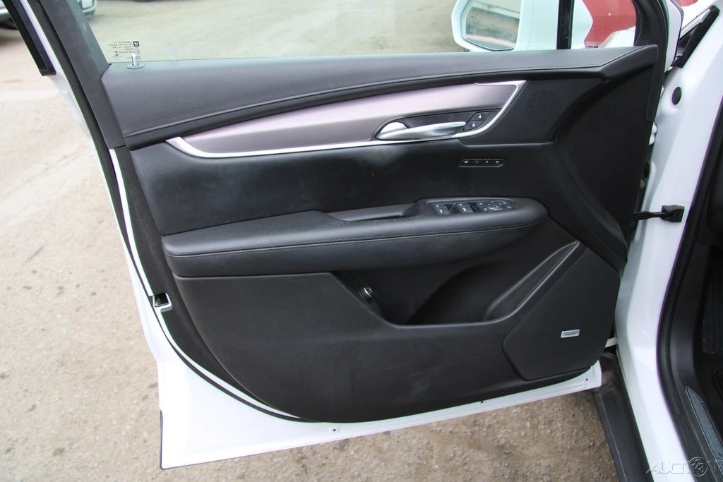 2017 Cadillac XT5 - Image 13 of 21