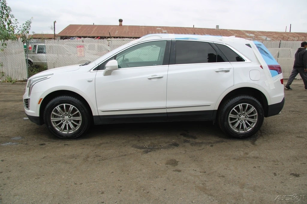 2017 Cadillac XT5 - Image 4 of 21