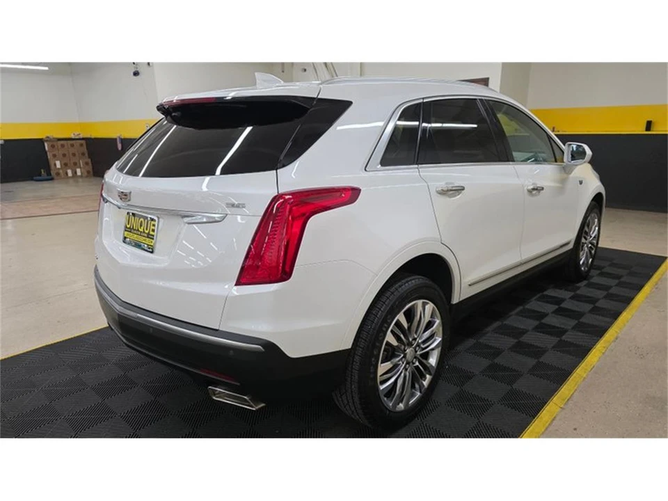 2017 Cadillac XT5 - Image 4 of 31