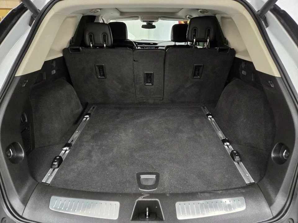 2017 Cadillac XT5 - Image 11 of 12
