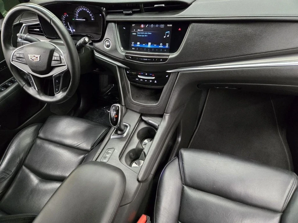 2017 Cadillac XT5 - Image 14 of 21