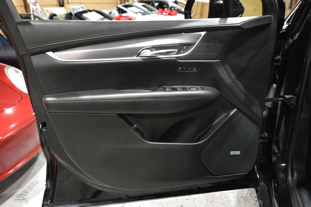 2017 Cadillac XT5 - Image 15 of 21
