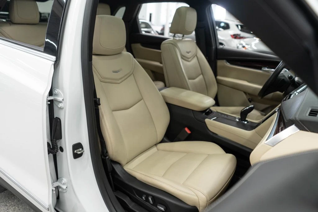 2017 Cadillac XT5 - Image 11 of 12