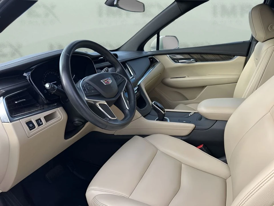 2017 Cadillac XT5 - Image 9 of 12