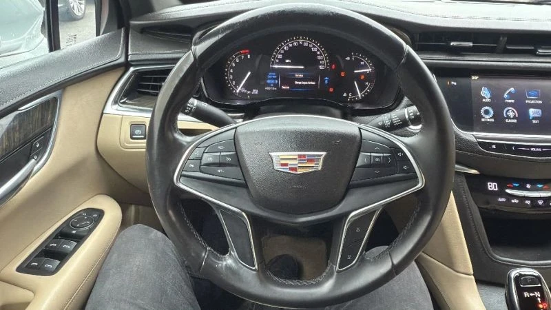 2017 Cadillac XT5 - Image 10 of 12