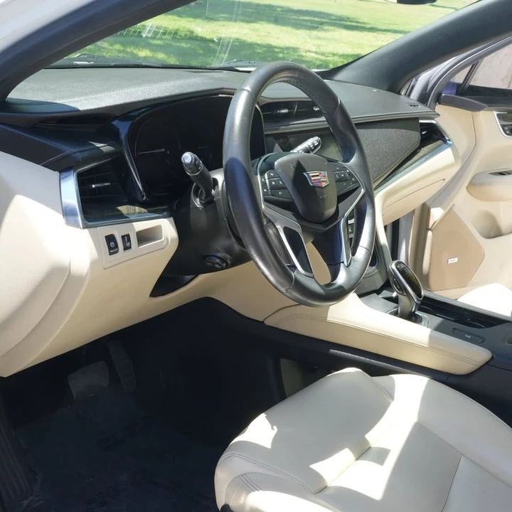 2017 Cadillac XT5 - Image 2 of 20