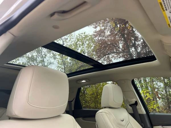 2017 Cadillac XT5 - Image 8 of 10