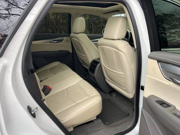2017 Cadillac XT5 - Image 7 of 10
