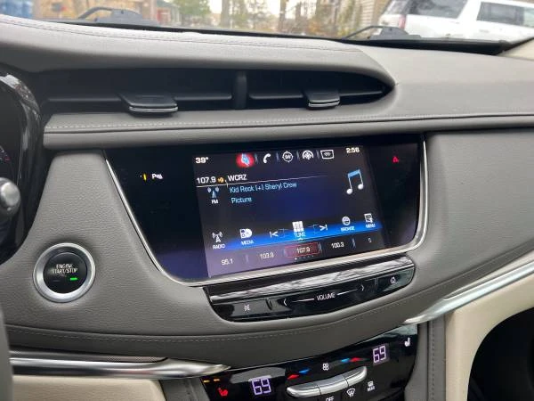 2017 Cadillac XT5 - Image 9 of 10