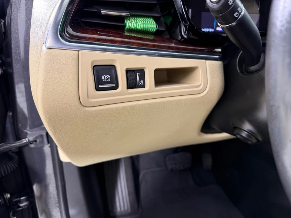 2017 Cadillac XT5 - Image 14 of 21